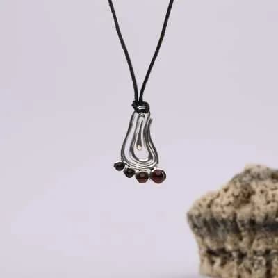 Արծաթե կախազարդ Աքիլլեսի գարշապար Kara Silver